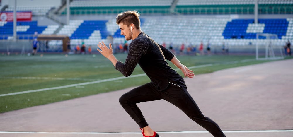 10+10 λόγοι γιατί οι προπονήσεις στο στίβο είναι κρίσιμες για αθλούμενους και Μαραθωνοδρόμους runbeat.gr